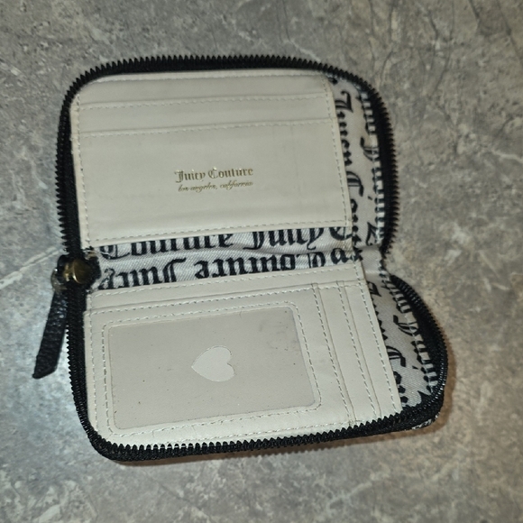 (J8) Juicy Couture Monogram Black and Gray Wallet - Picture 4 of 7